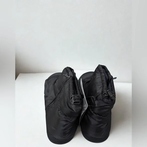 NIB Sharper Image Black Heated Slipper 2PowerPack Size L Men 8-9.5, Women 8.5-10 - Picture 2 of 6